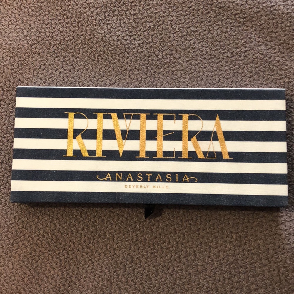 Makeup pallet - Picture 2 of 2